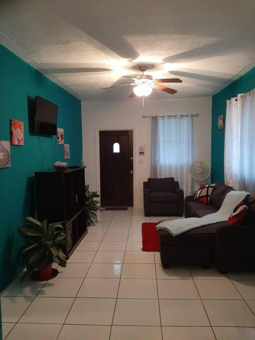 Seashells Apartment Nassau Exterior photo